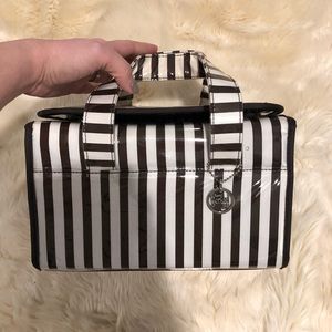 Henri Bendel cosmetic case
